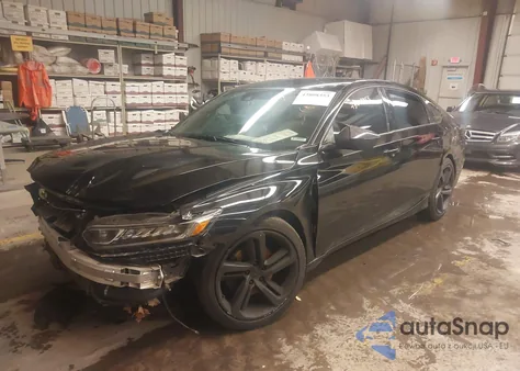 2018 Honda Accord Sport z USA, uszkodzony, nr VIN 1HGCV1F3XJA738035